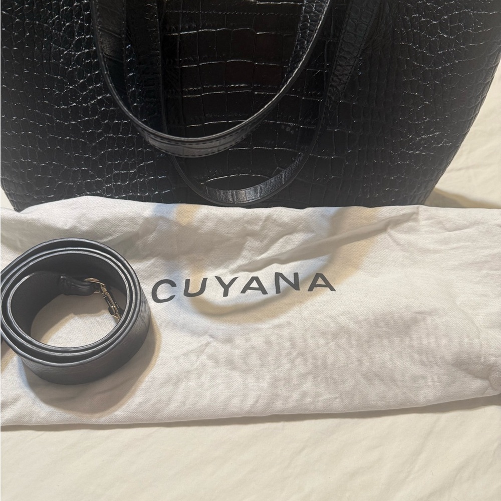 Cuyana Black Croc-Embossed Tote